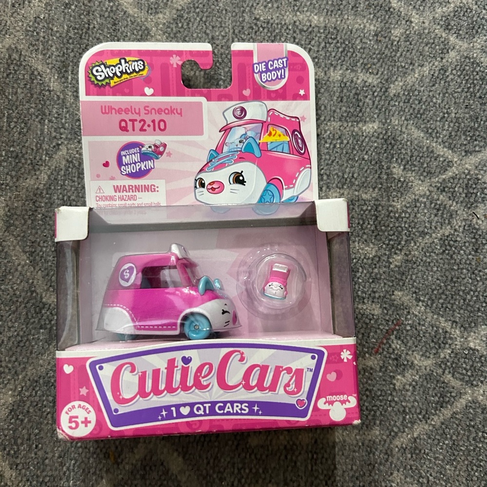 Shopkins Cutie Cars “Wheely Sneaky” QT2-10
